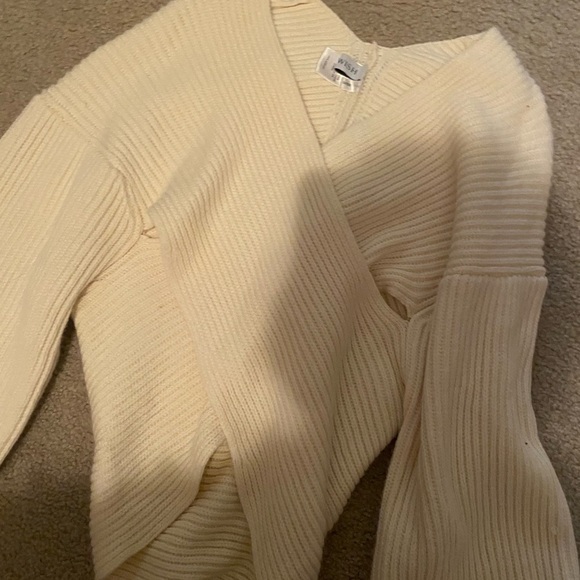 Wish Sweaters - Wish Cream V-Neck Ribbed Sweater